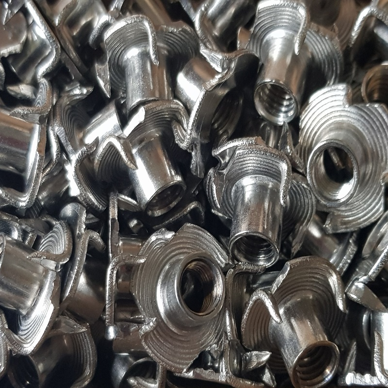 schraubenheld-shop-einschlagmutter-2